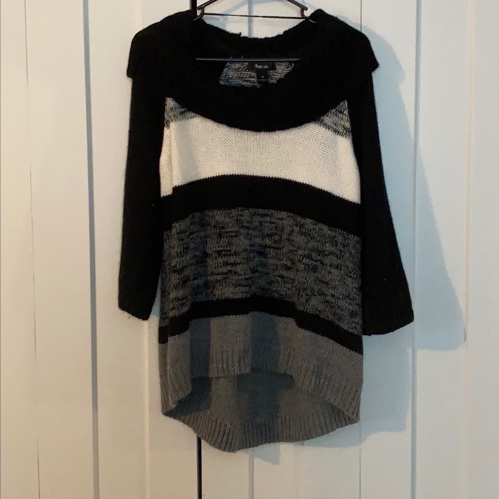 Black and white turtle neck sweater